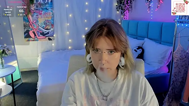 Elira_Vane live