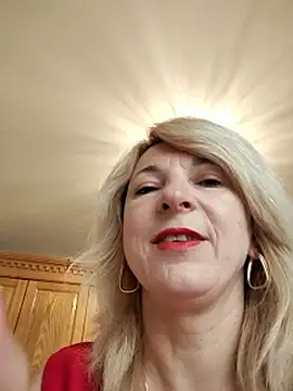 AhlyssaLove1155 live