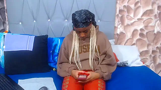 BeautyInBlackX live