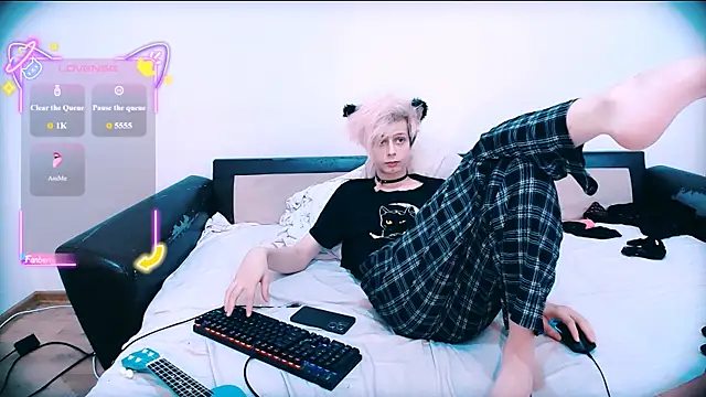 Littlepinkcat live