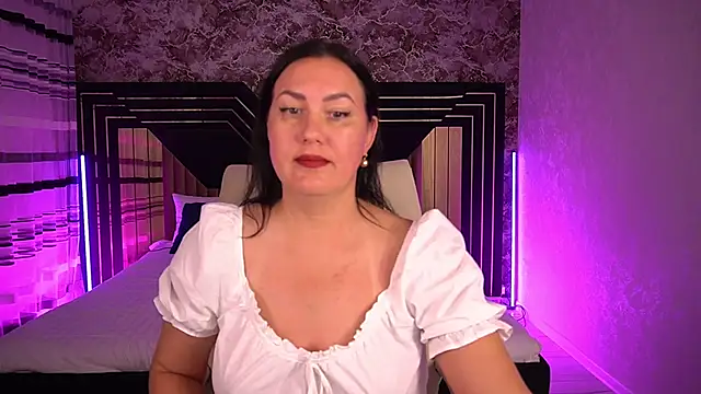 VelvetLuck live