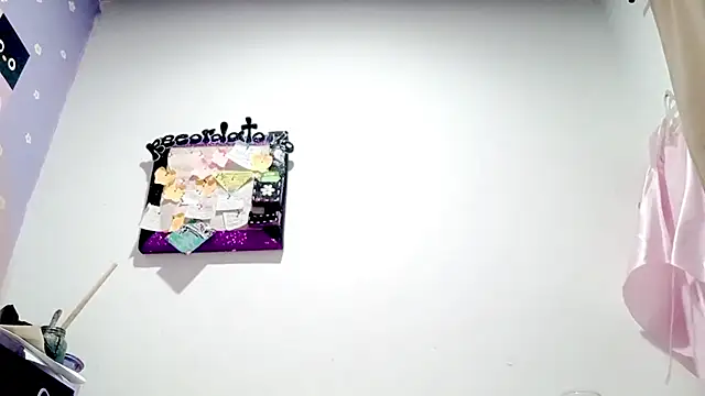 PetiteIvoryQueen19 live