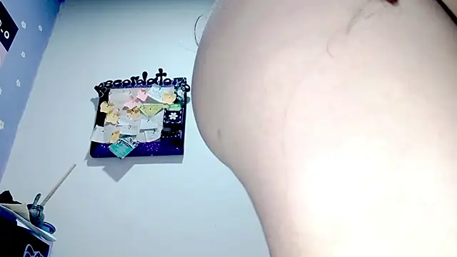 PetiteIvoryQueen19 live