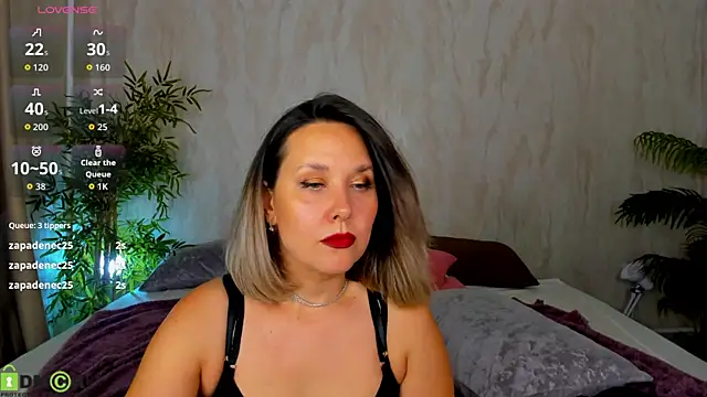 Nikki_Mi1k live