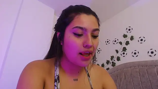 SarahStones live
