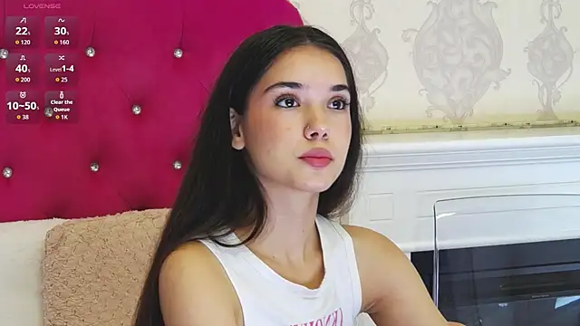 AlexisDevine live
