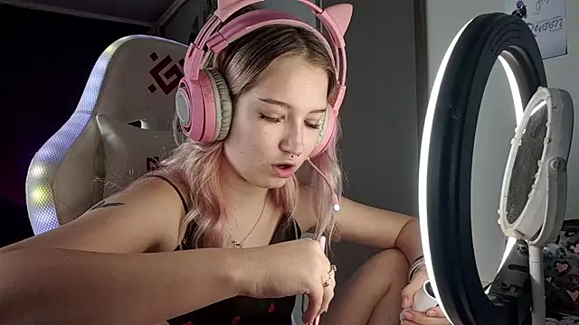 FunnyLila live