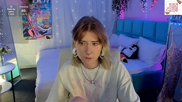 Elira_Vane live