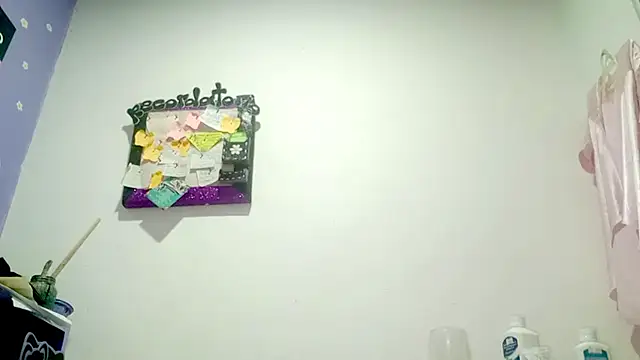 PetiteIvoryQueen19 live