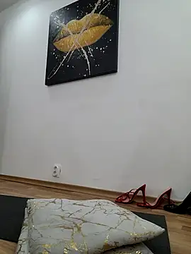 DaisyLuvsYou_ live