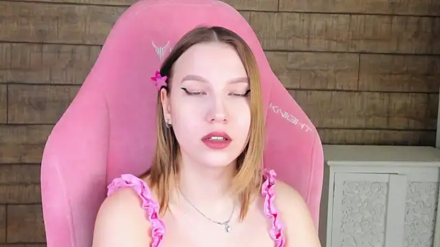 LiliLinn live
