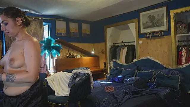 VanessaDoyle live