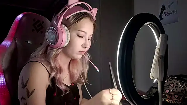 FunnyLila live