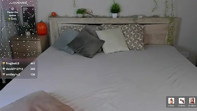 Diiana_Daviis live