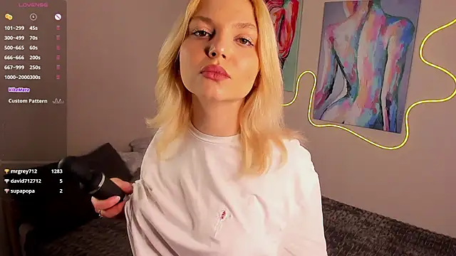 Maddie_D_Cloud live