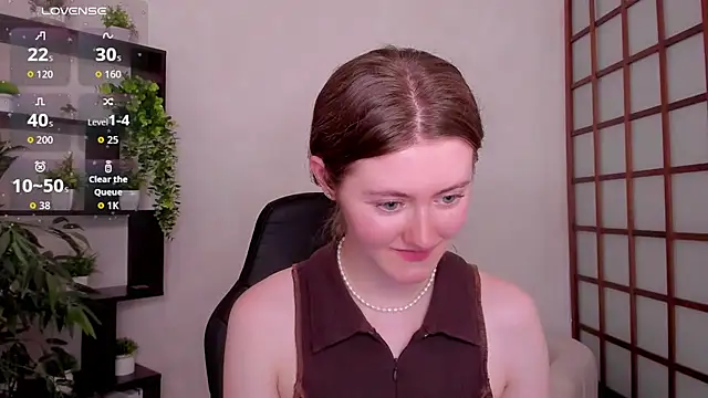 KateCuddle live