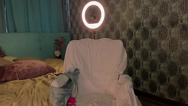 Nicole_Charm live