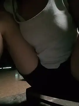 Andrea-688 live