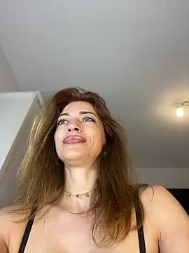 HoneyLove__ live