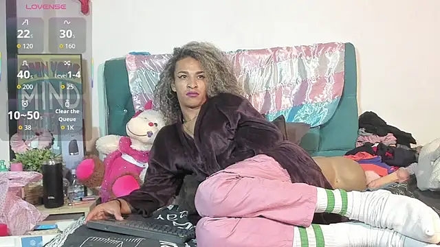 StefanyMiler live