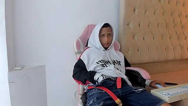 Supreme_Badboy live