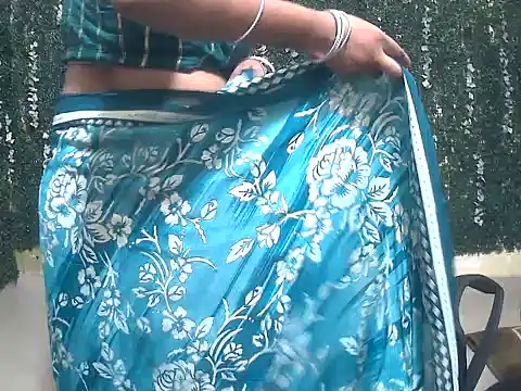 Ruhi_Hotty live