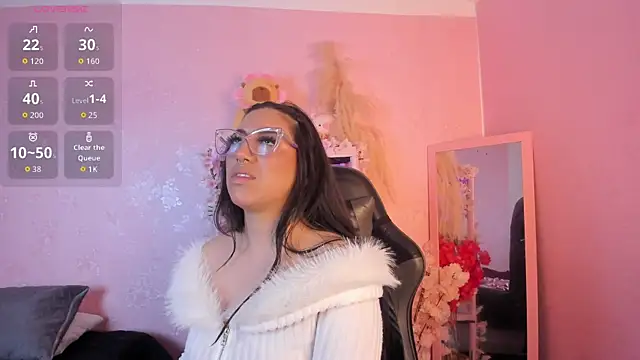 Emily_Roussee live