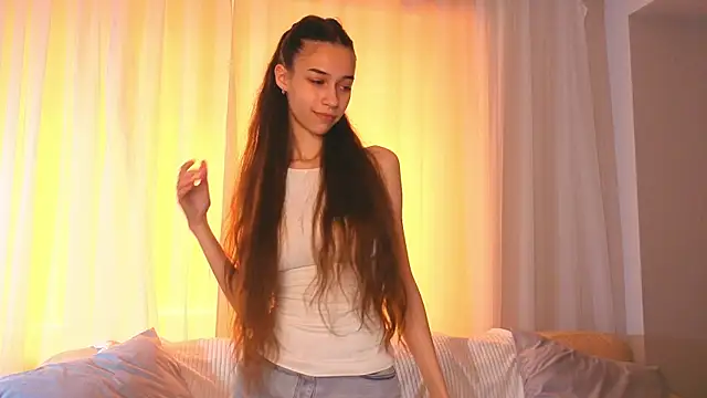 AliciaBrooks live