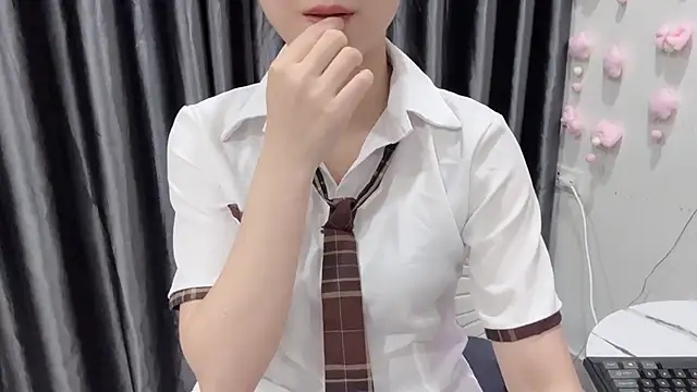 KaleAnisa live