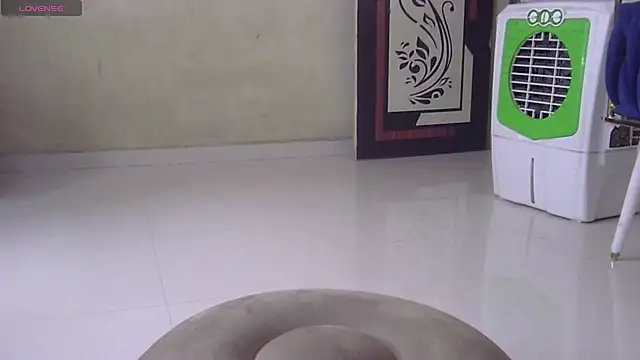 Preeti-Sexy live
