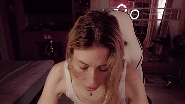 AnnieGOld_ live