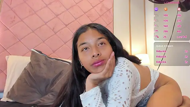 Alexa_Jonees live