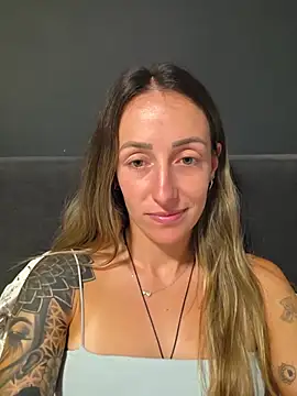 NicoleKaiser live
