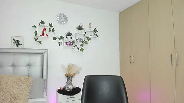 mia_star_2 live