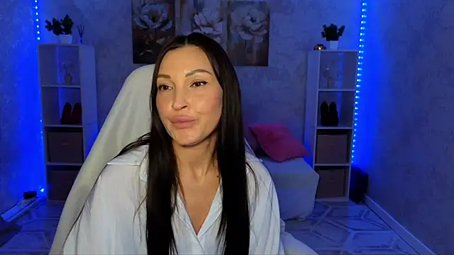 NikoleMills profile