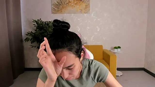 FlirtyAura live