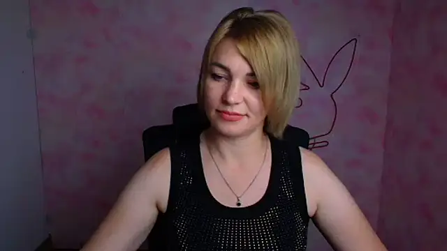 CuttieEmma live