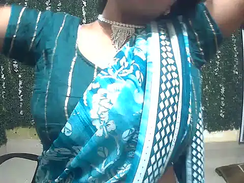 Ruhi_Hotty live