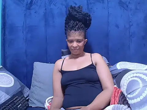 EbonyBlazeXx live