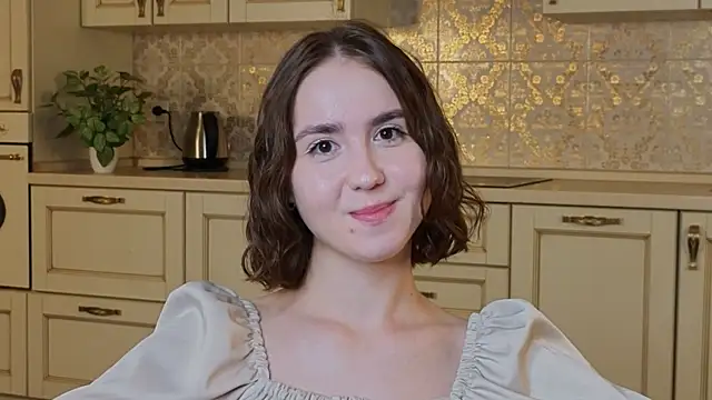 LucreciaLaforrest live