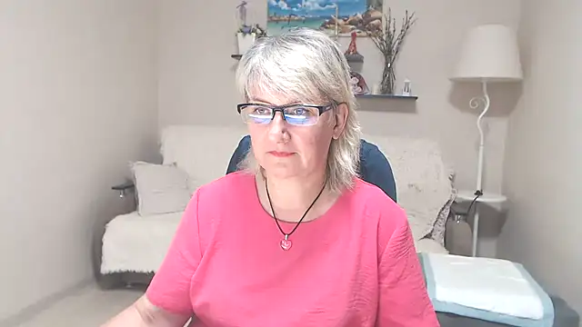 FleurMays live