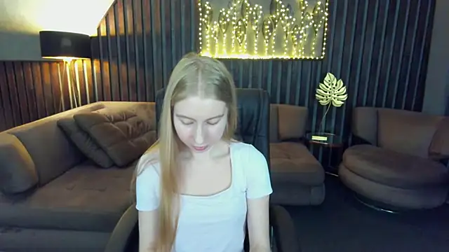 Alina_Blonde live