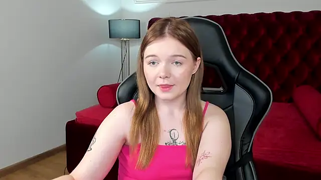 ElinaVale live