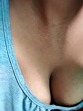 Poonam-Sinha live