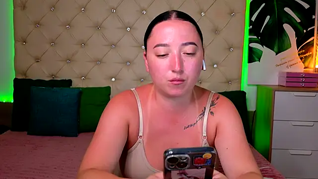 AVA_MAXIMUS live