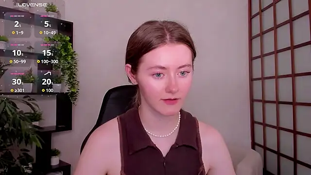 KateCuddle live