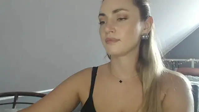 ScarlettSensitive live