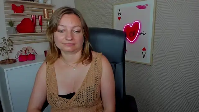 angelaSamt profile