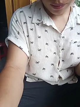 Evelyn-n live