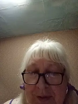 Alexia64231 live